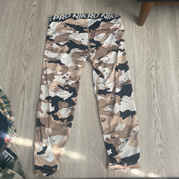 NikePro Dri-Fit - Picture 3 of 3